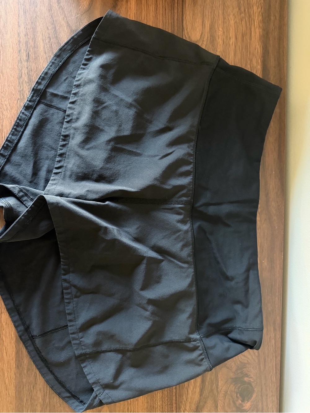 lululemon athletica Black speed up short size 8